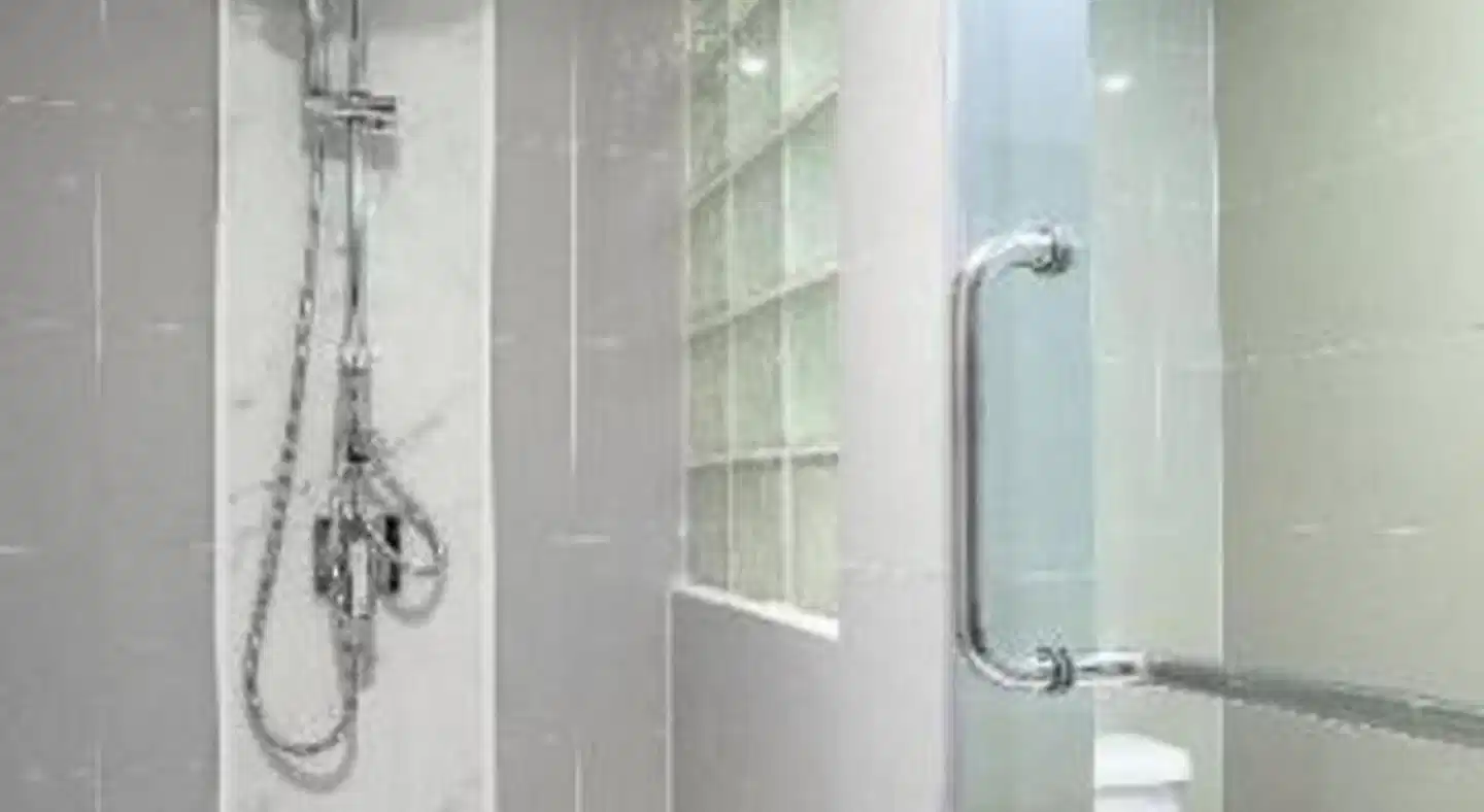 PARKROYAL Suites Bangkok Badezimmer