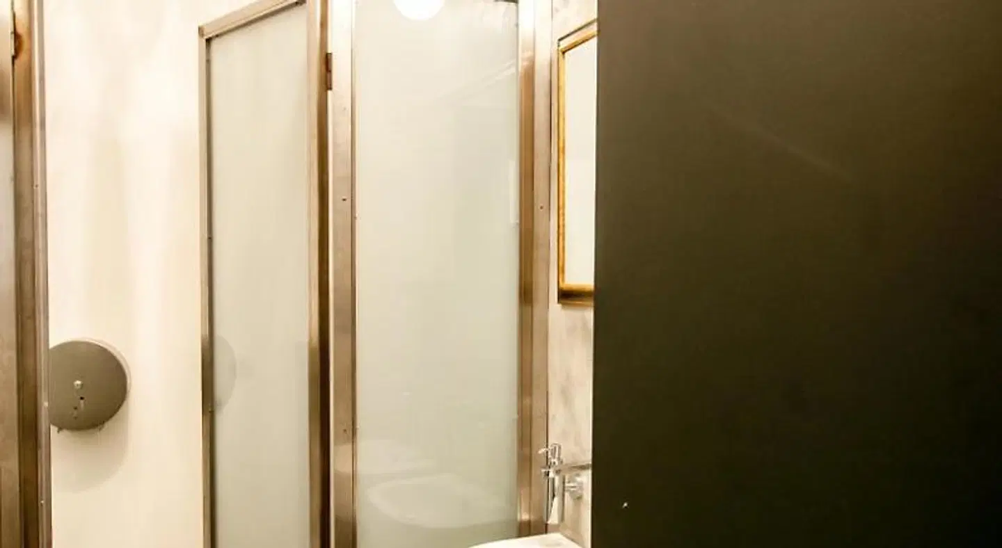 Czech Inn Hostel Badezimmer