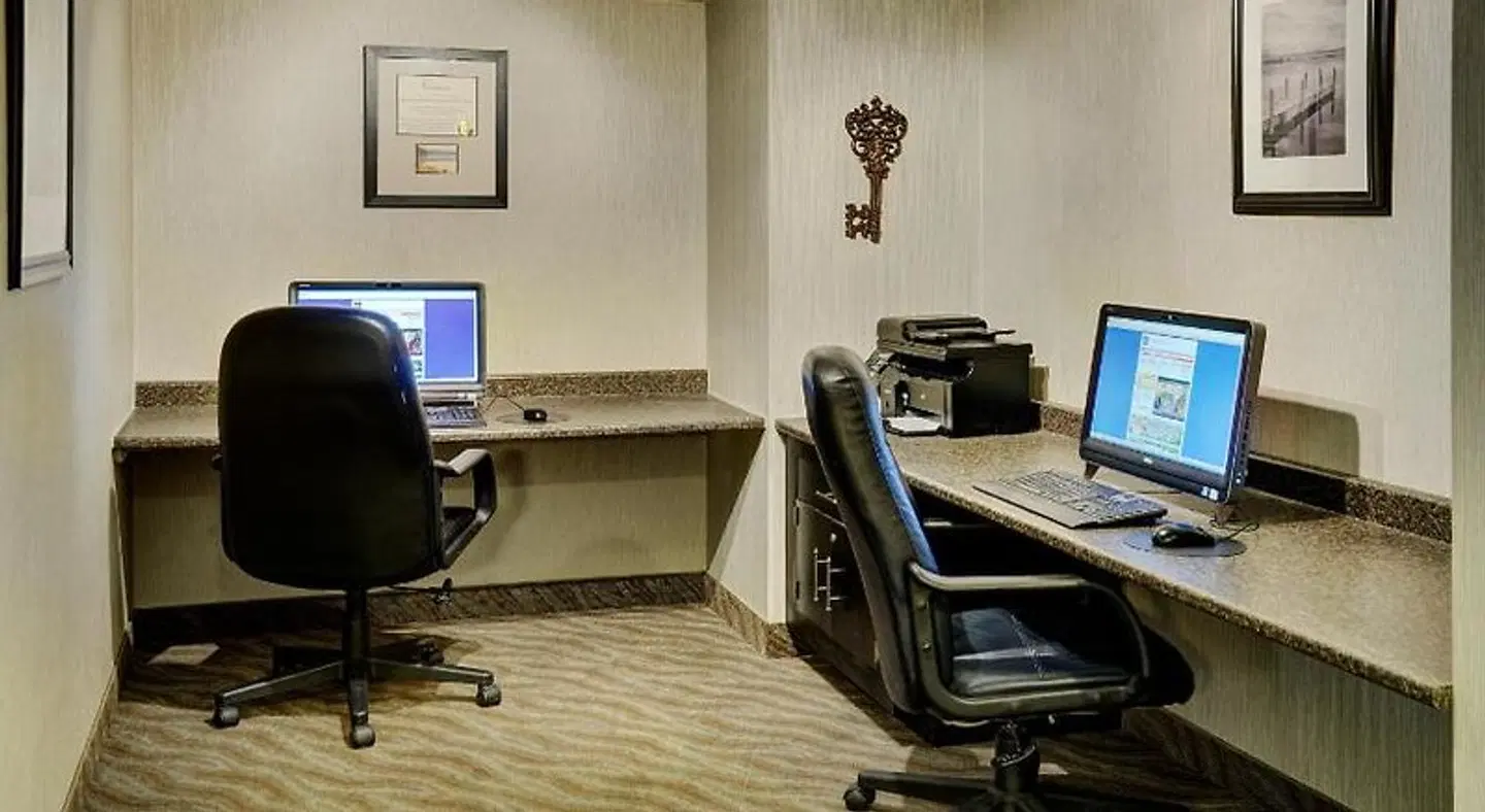 Best Western North Bay Hotel & Conference ROOM_EXAMPLE