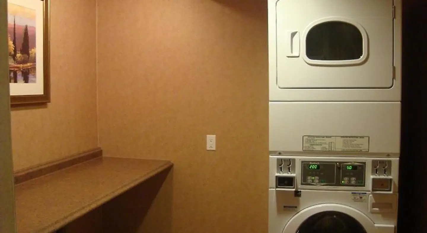 Best Western North Bay Hotel & Conference ROOM_EXAMPLE