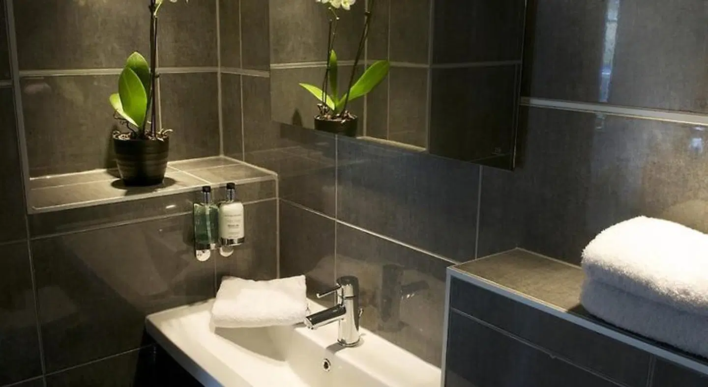 Wild Garlic Restaurant & Rooms Badezimmer