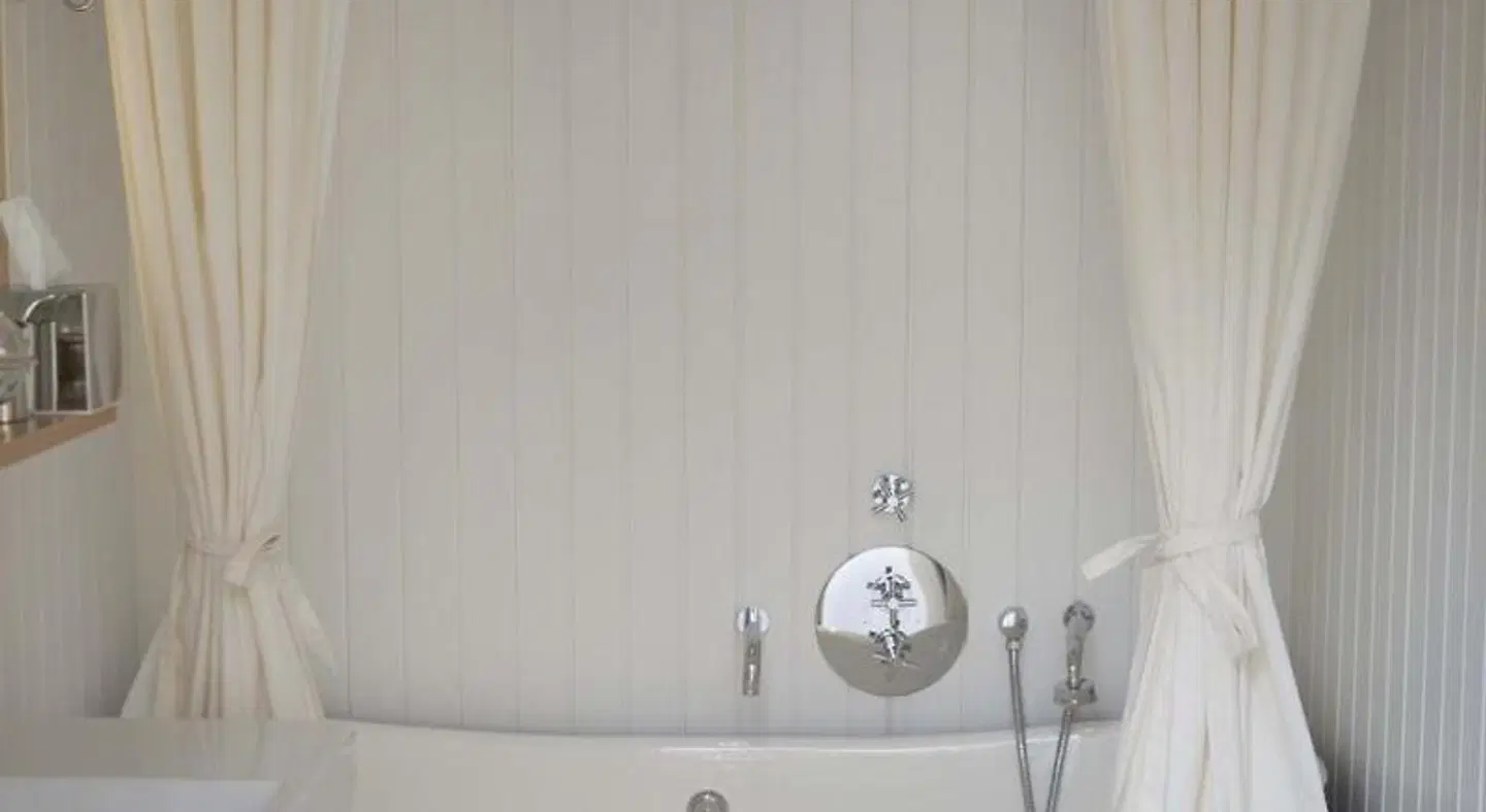 Boundary Rooms & Suites Badezimmer