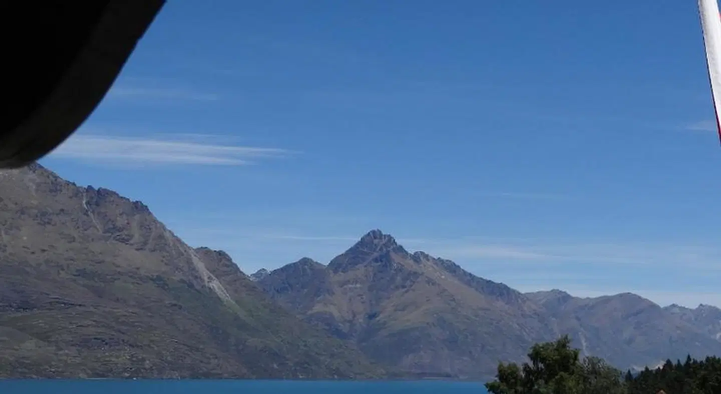 Chalet Queenstown LANDSCAPE