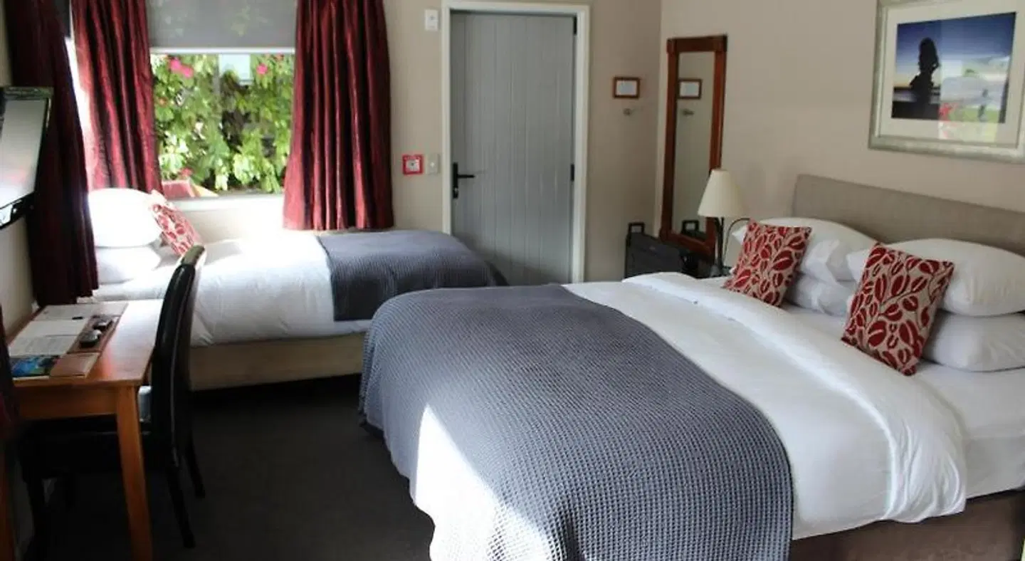 Chalet Queenstown ROOM_EXAMPLE