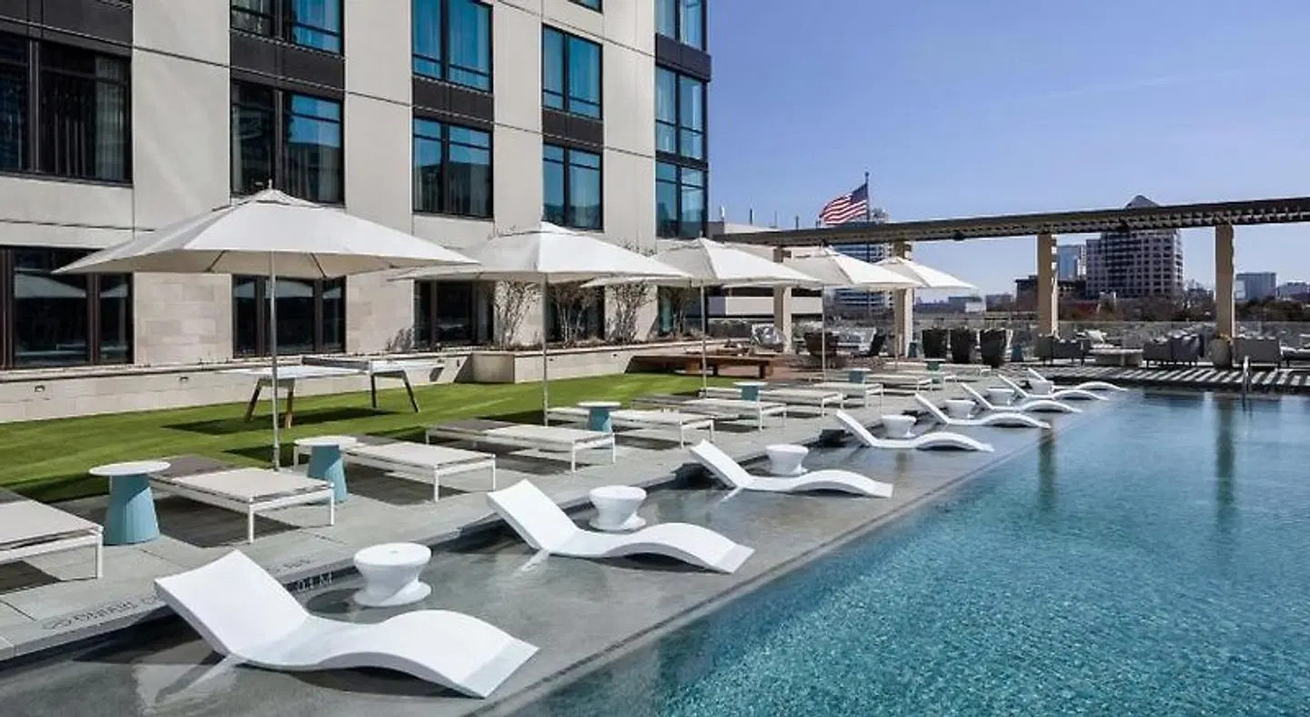 Marriott Dallas Uptown OUTDOOR_POOL