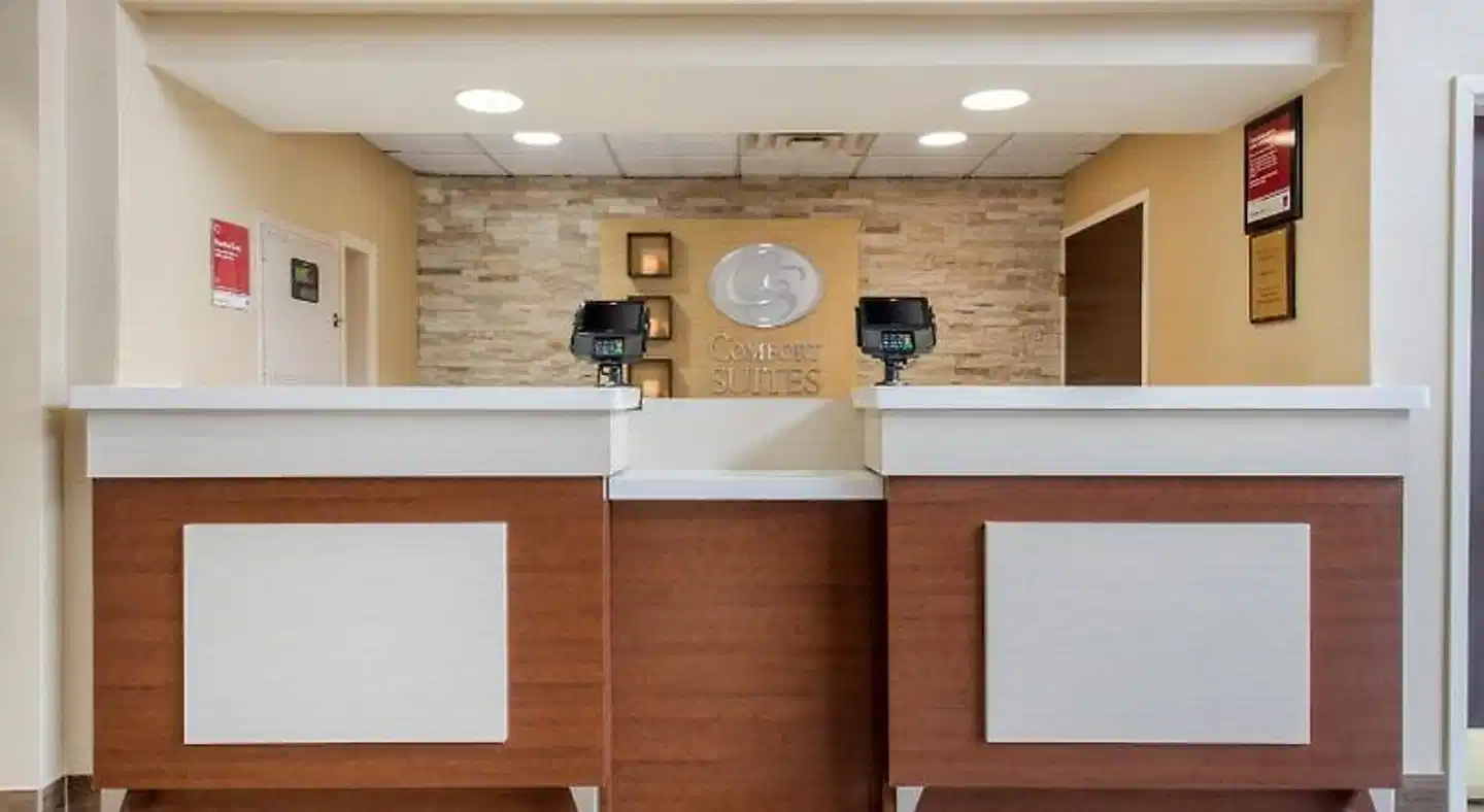 Comfort Suites Lafayette Lobby