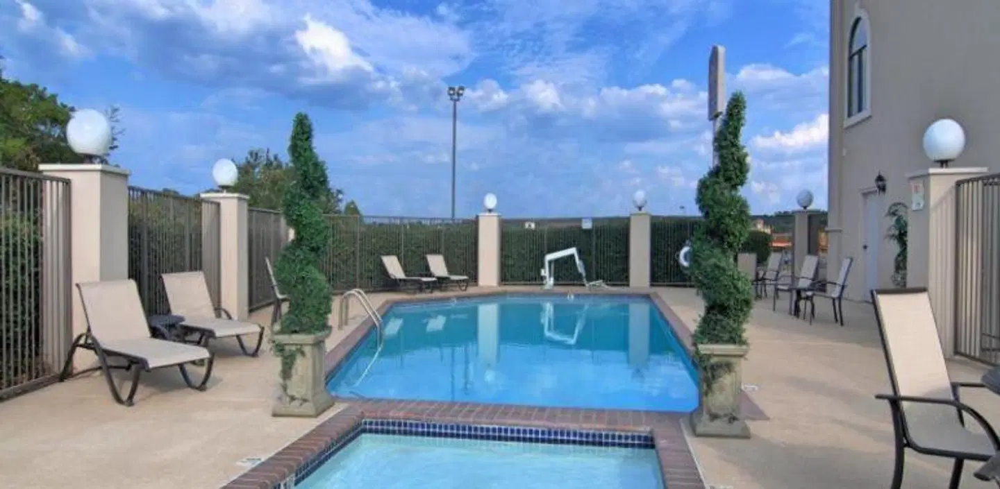 Best Western Plus Southpark Inn & Suites OUTDOOR_POOL