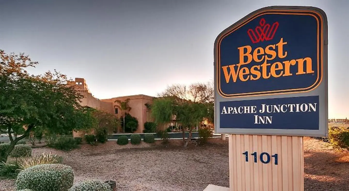 Best Western Apache Junction Inn EXTERIOR