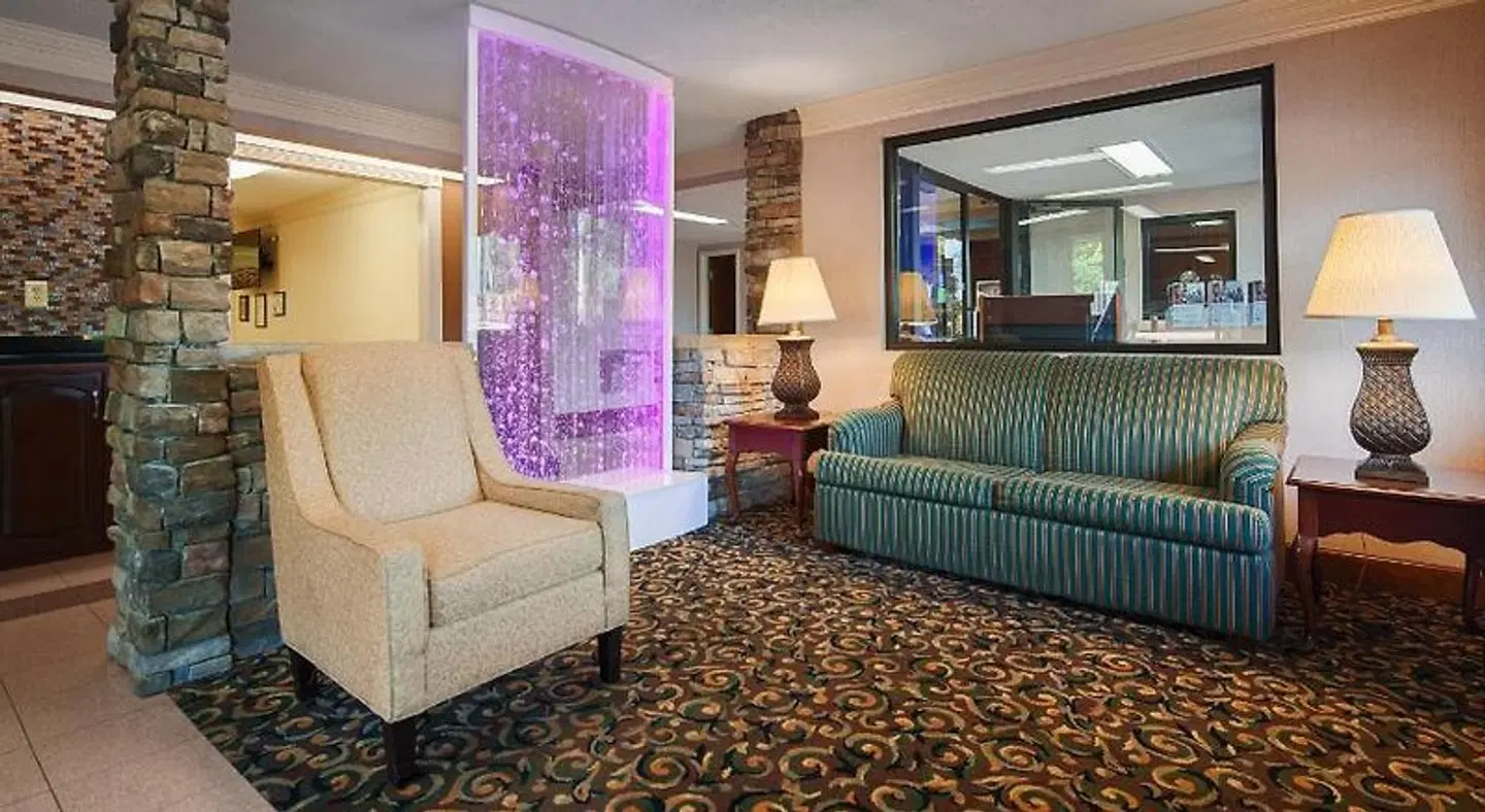 Best Western Inn & Suites of Macon ROOM_EXAMPLE