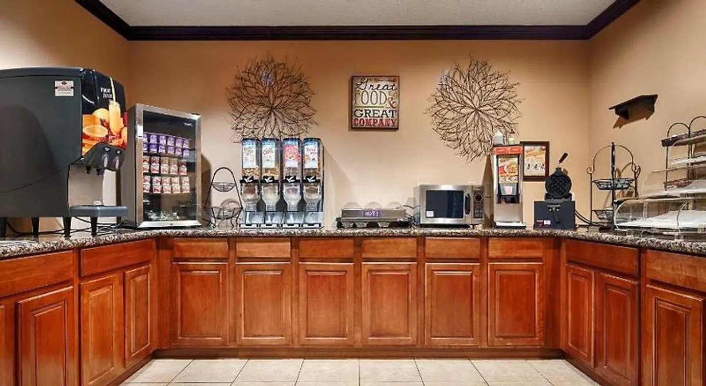 Best Western PLUS University Inn & Suites LOUNGE_LOBBY