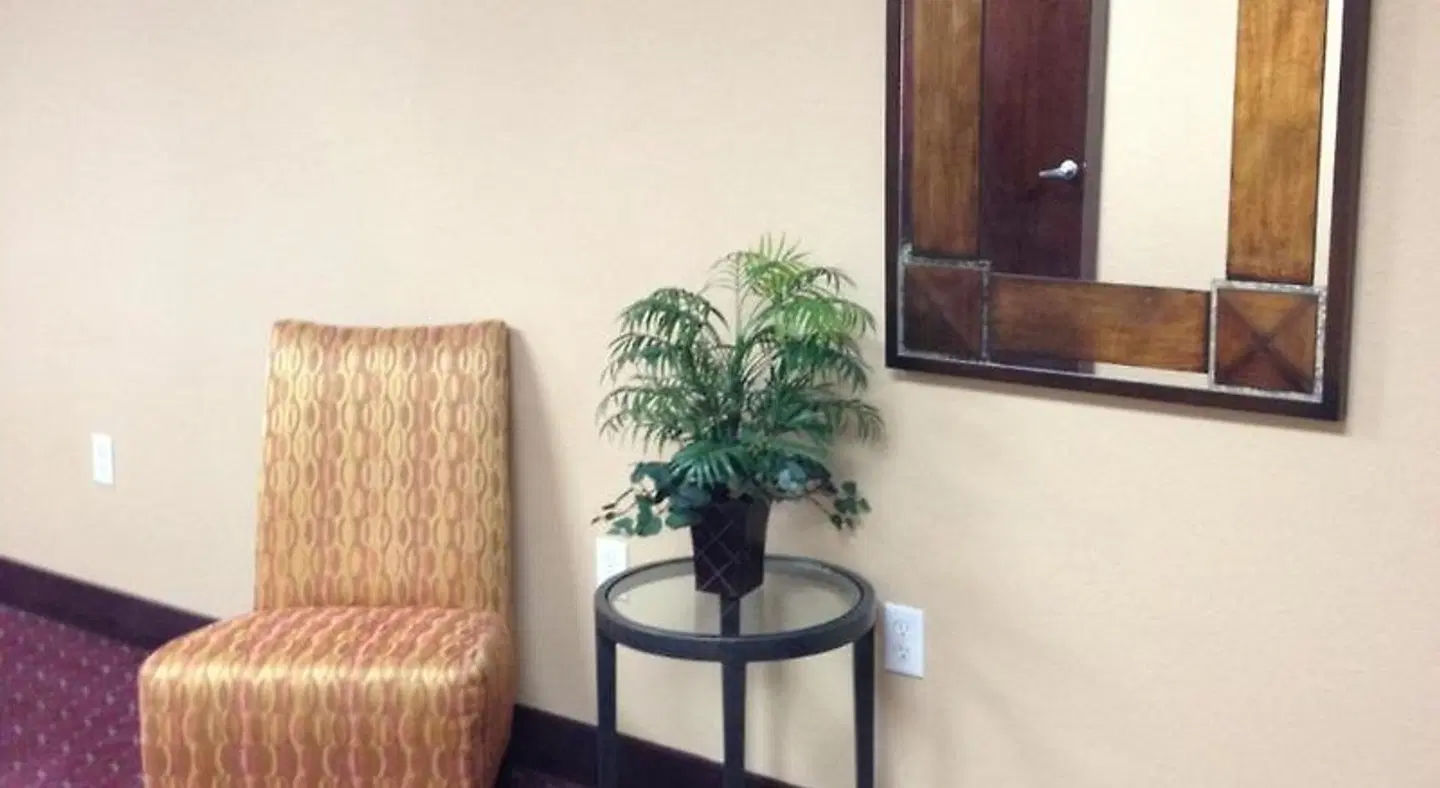 Best Western PLUS University Inn & Suites ROOM_EXAMPLE