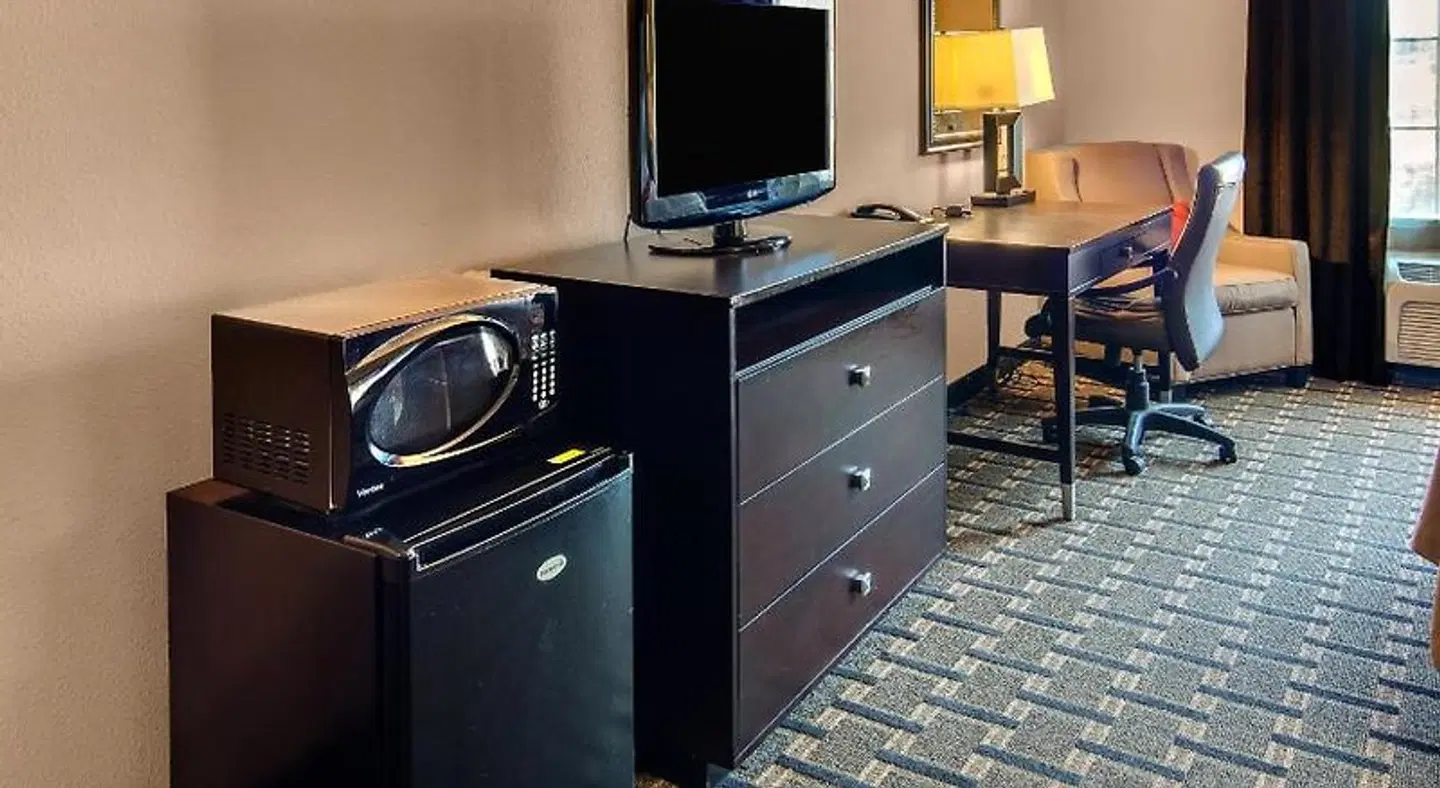 Comfort Inn & Suites Paris ROOM_EXAMPLE