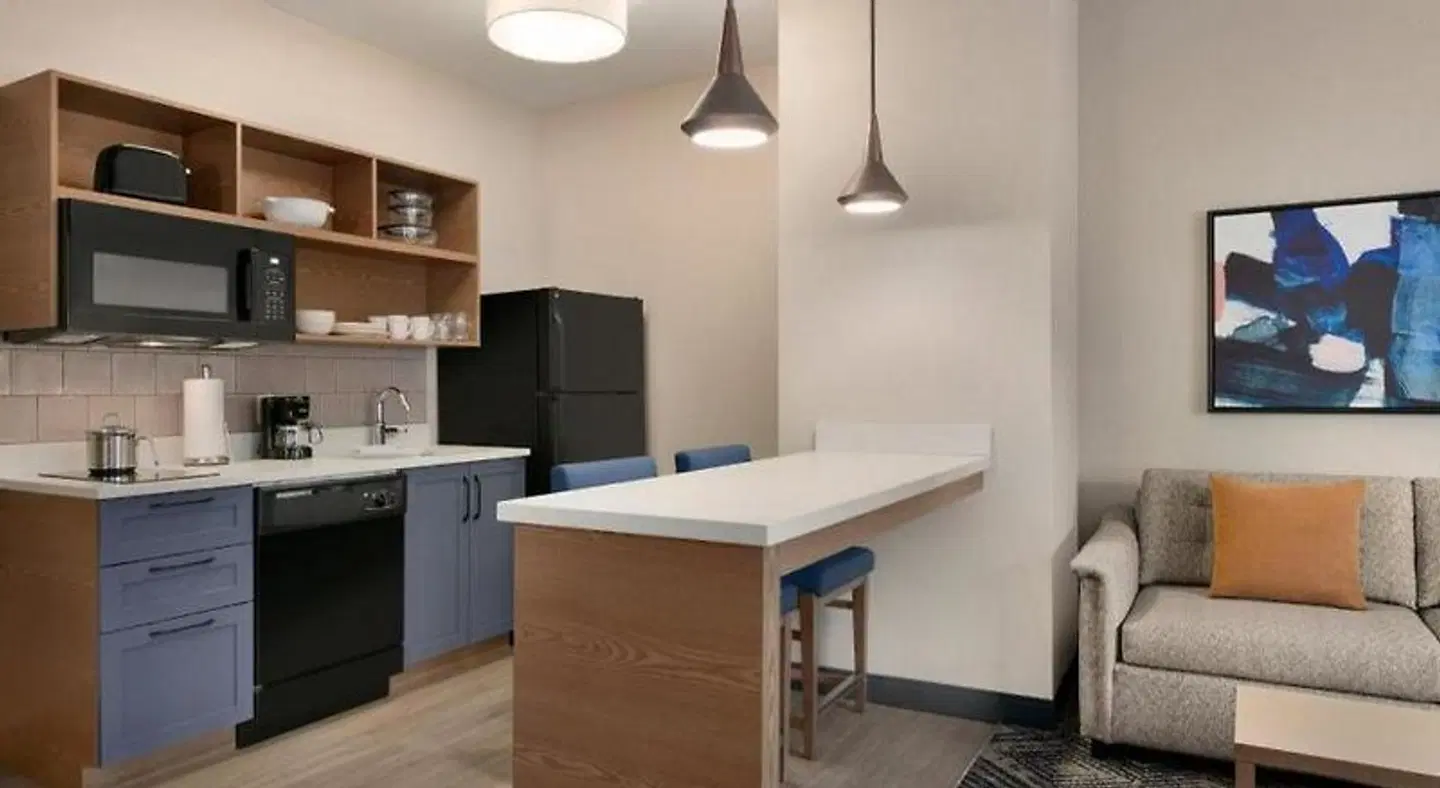 Candlewood Suites Springfield by IHG ROOM_EXAMPLE