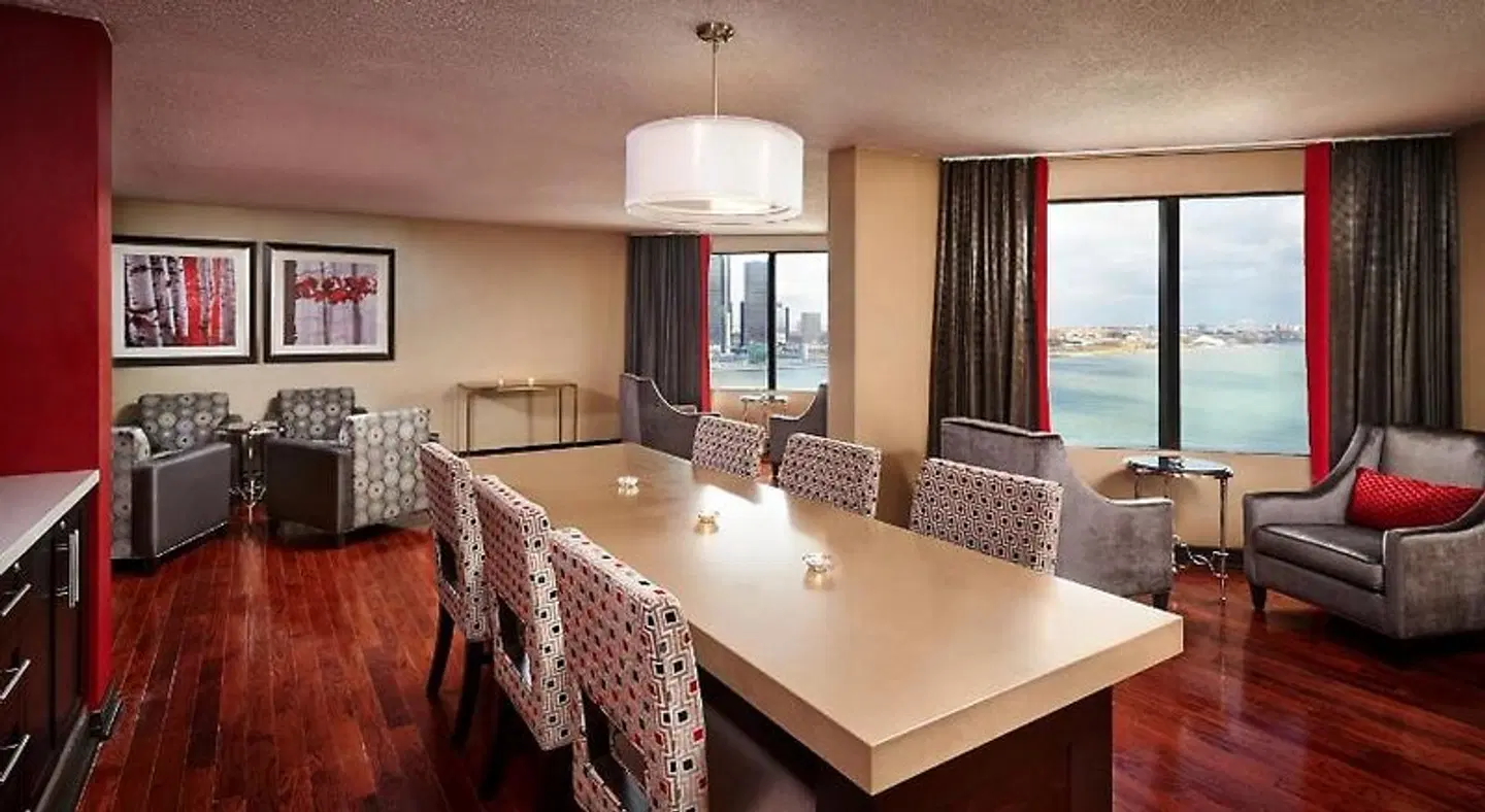 Best Western Plus Waterfront Hotel ROOM_EXAMPLE