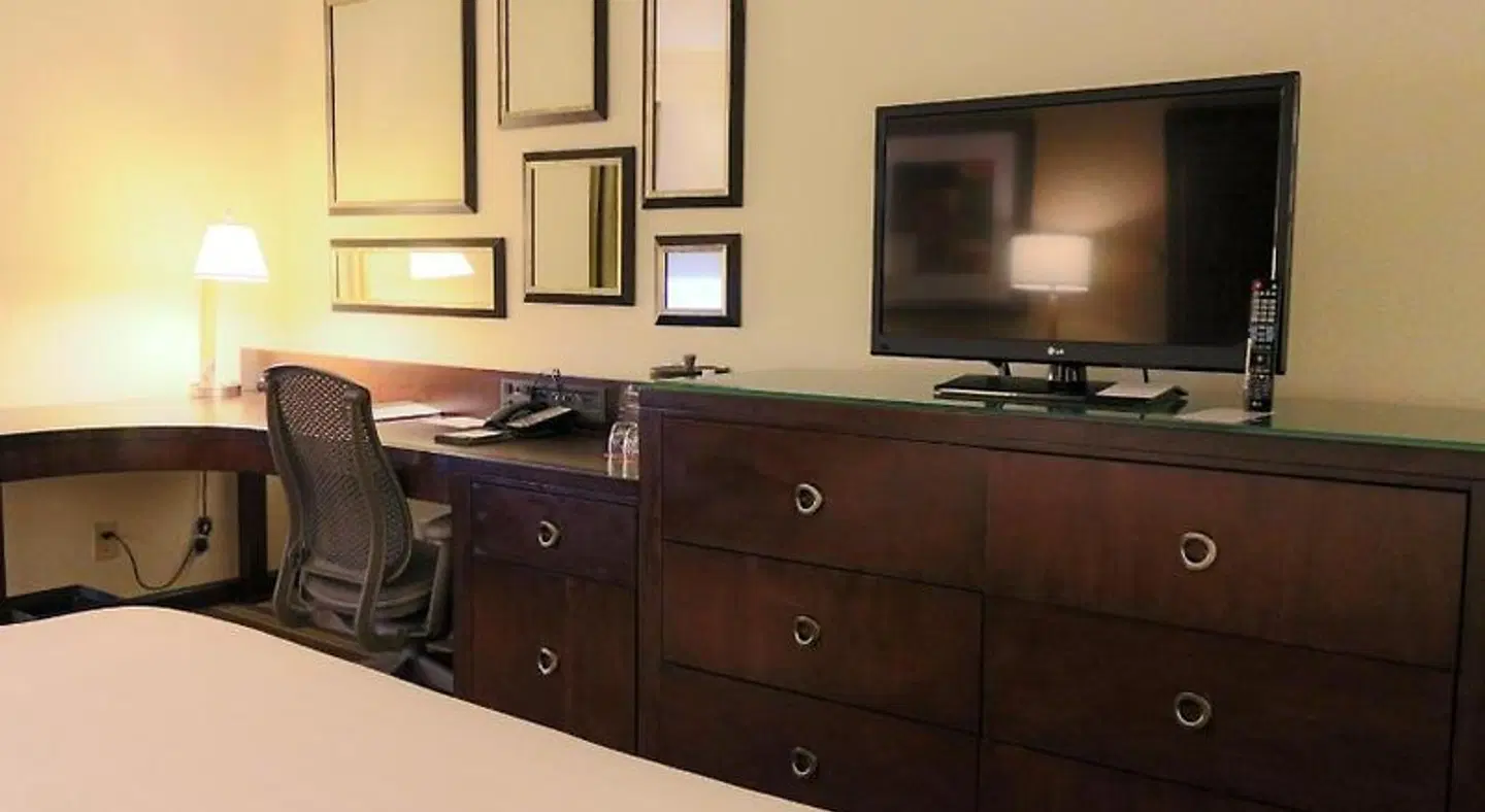 Hyatt Regency Houston Intercontinental Airport ROOM_EXAMPLE