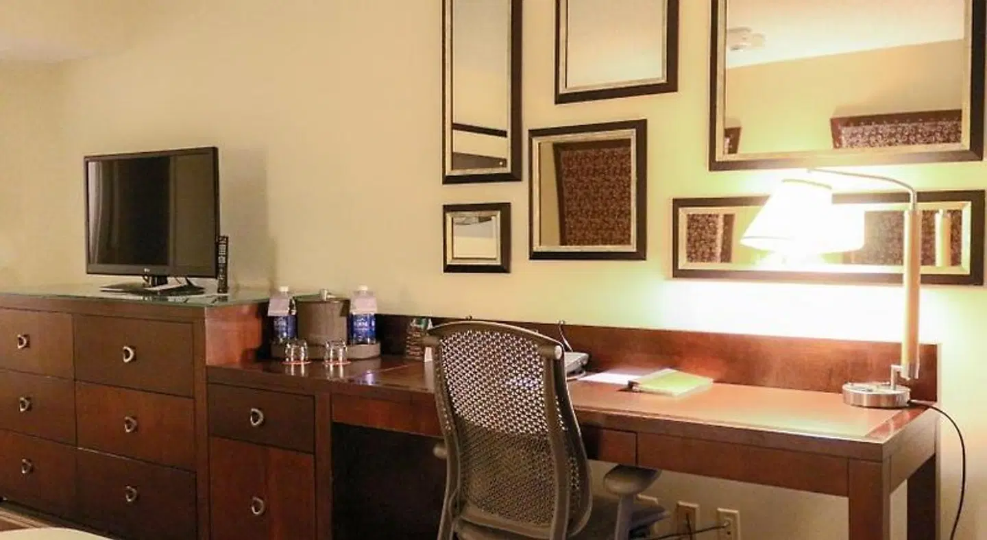Hyatt Regency Houston Intercontinental Airport ROOM_EXAMPLE