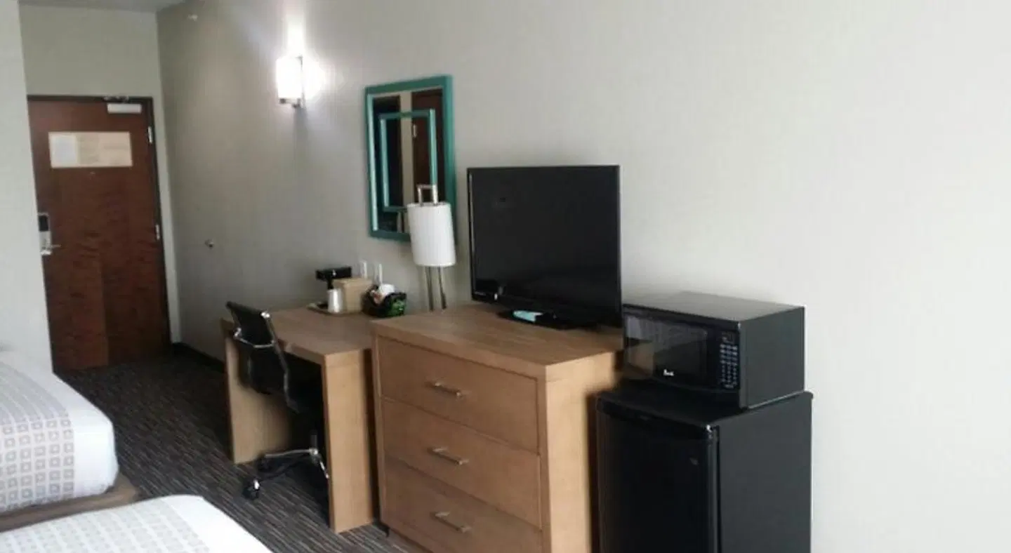 Spark by Hilton Midland South ROOM_EXAMPLE