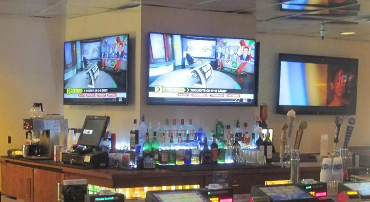 Wyndham Garden Carson City Max Casino Bar