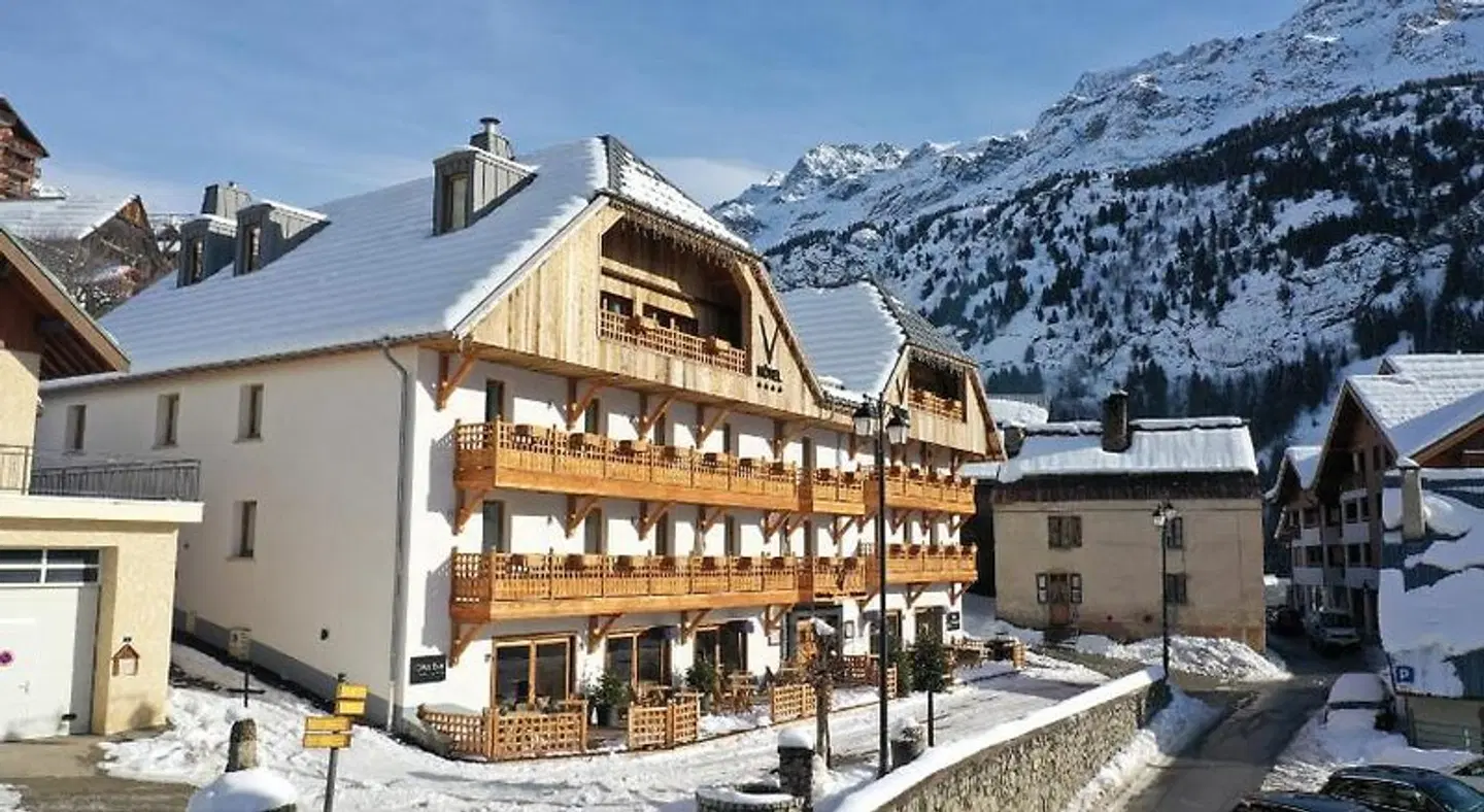 Hotel V de Vaujany EXTERIOR