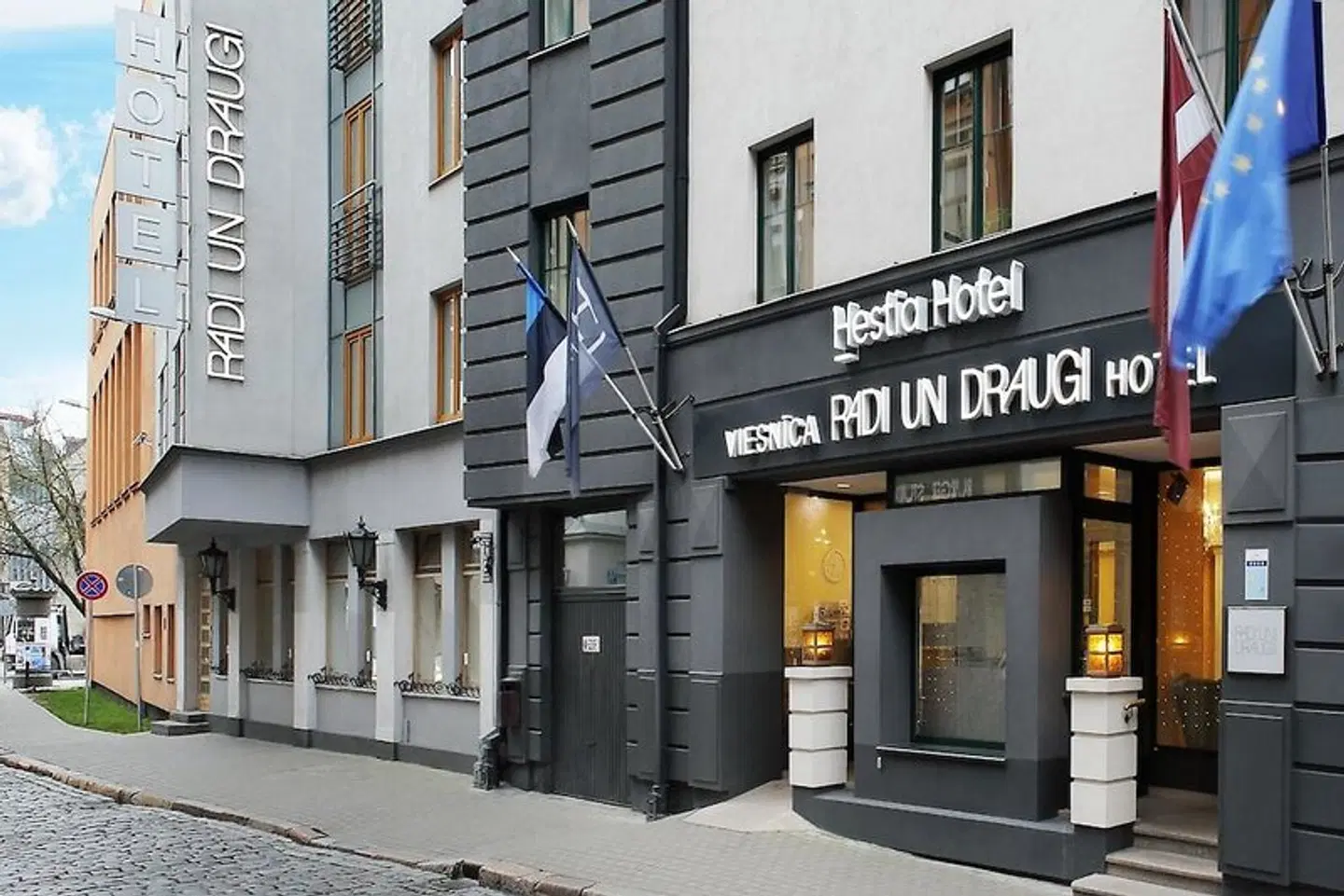 Radi un Draugi EXTERIOR