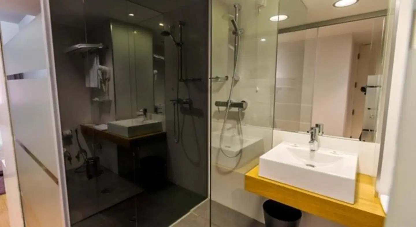 Residencial Laranjeira Badezimmer