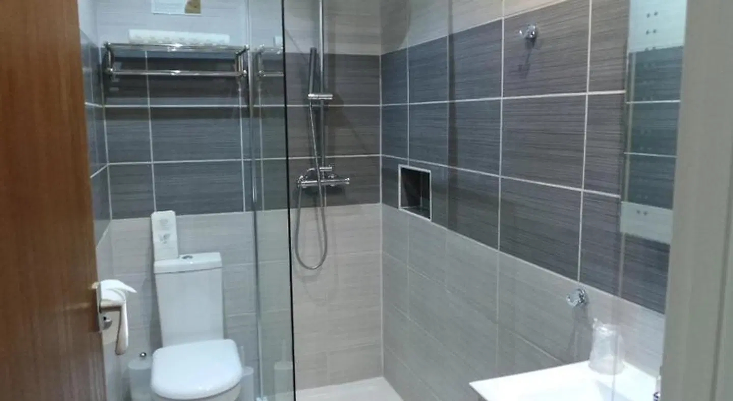 Torbay Court Hotel Badezimmer