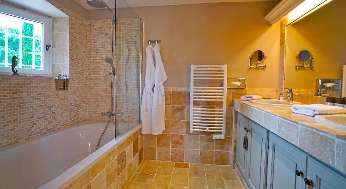 Hotel La Garbine Badezimmer