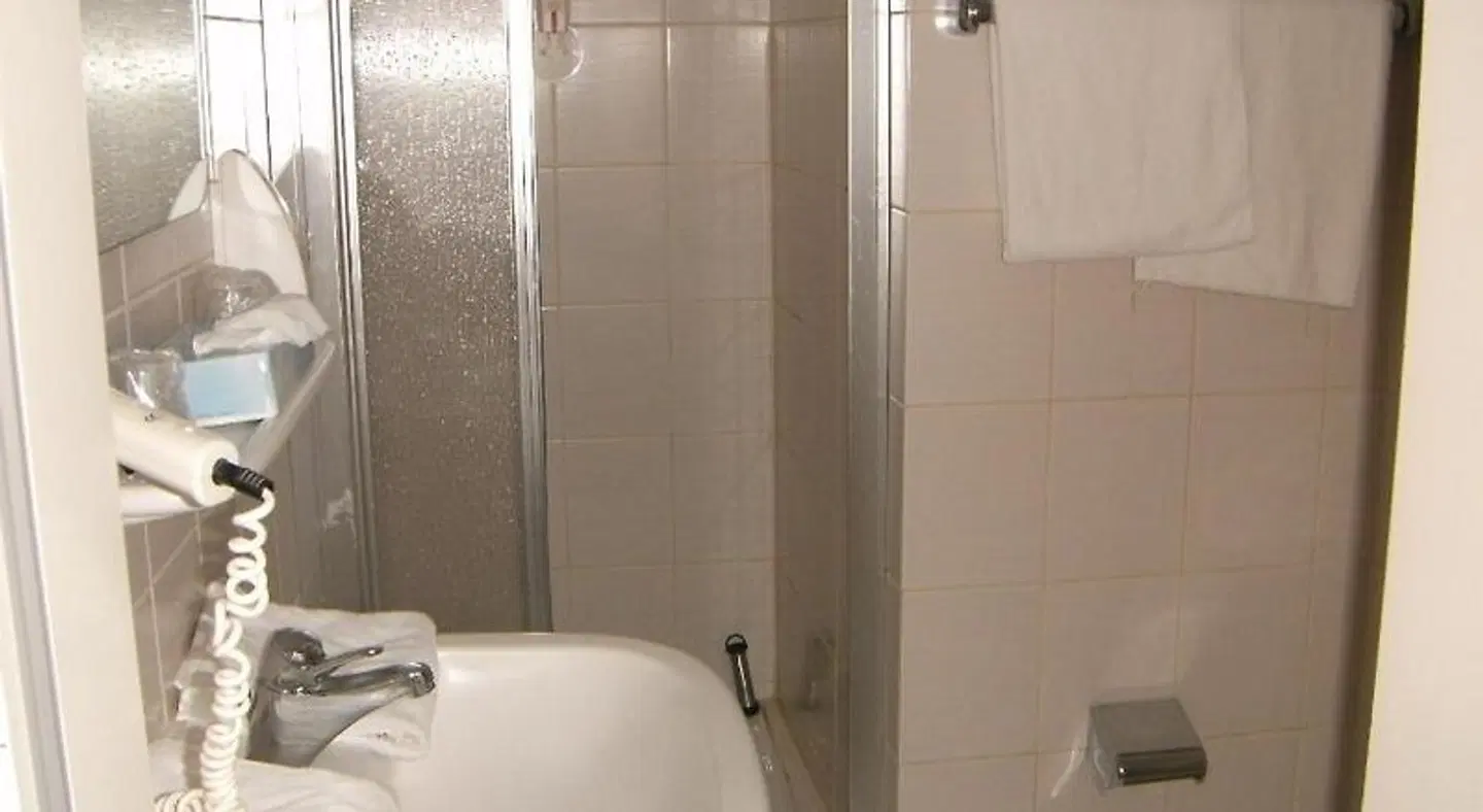 Hotel Restaurant Zum Schwan Badezimmer