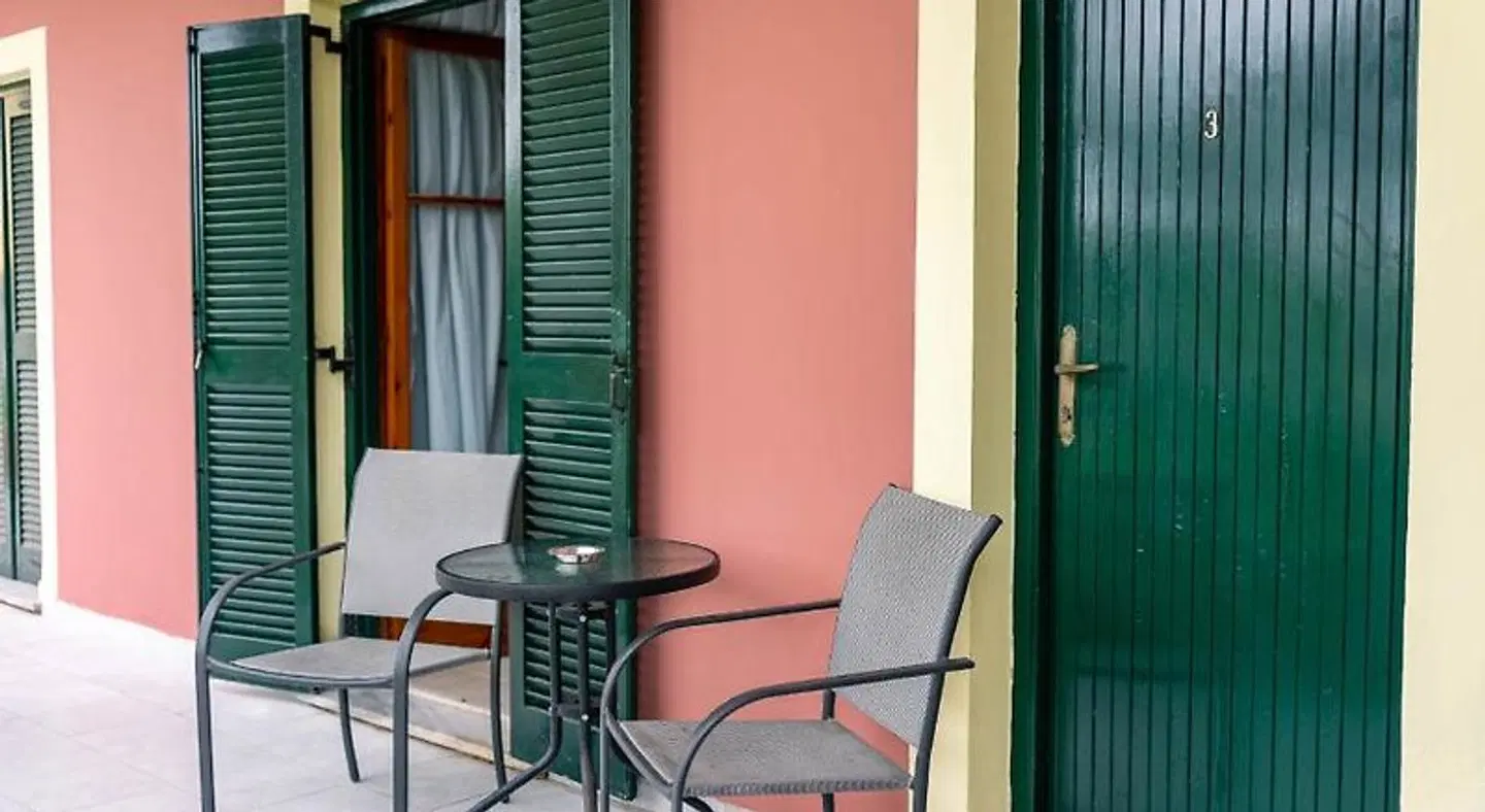 Katerina Studios & Apartments Terrasse