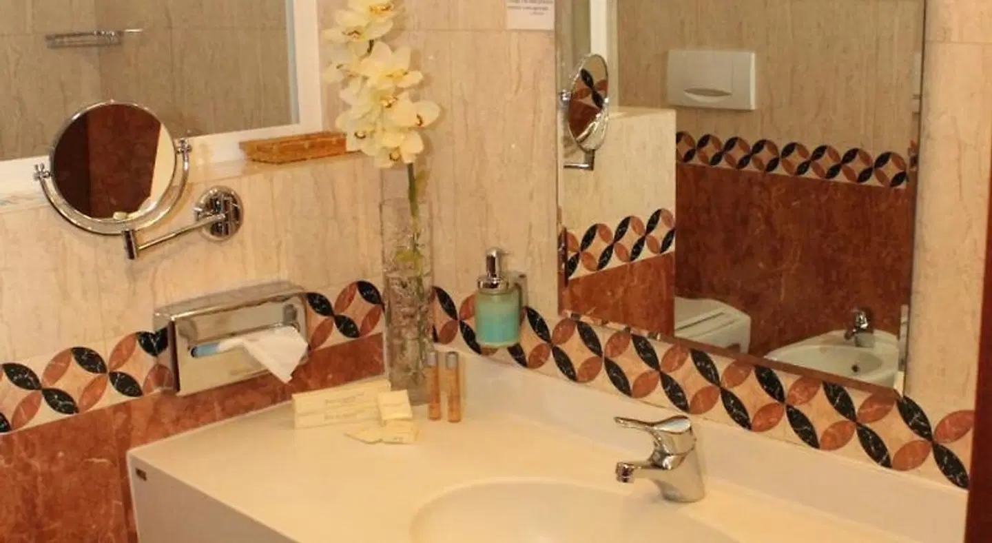 Scia' On Martin HEALTH_BEAUTY