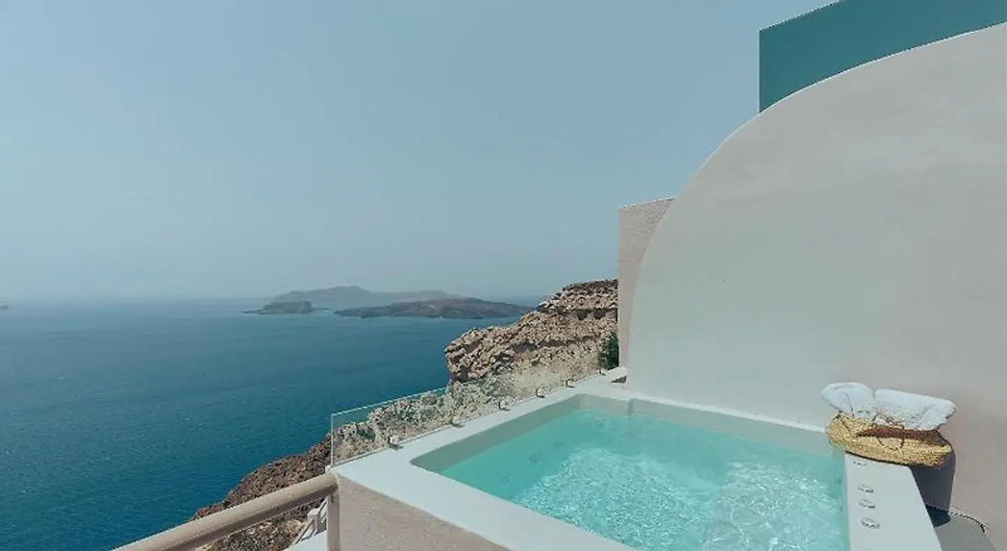 Grand View OUTDOOR_POOL