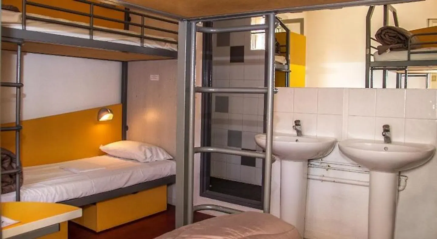 Auberge de Jeunesse HI Nice - Les Camélias Badezimmer