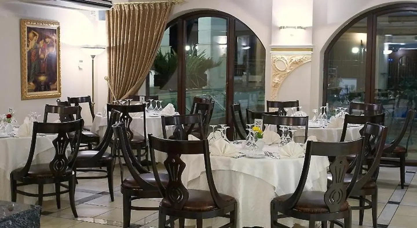 Aeton Melathron Restaurant