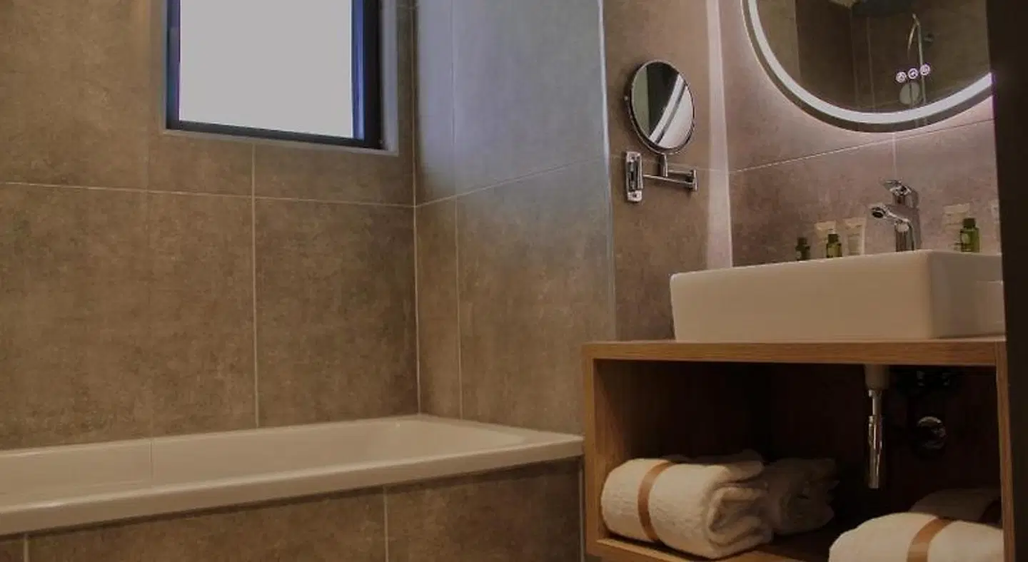 Hotel Les Muses Badezimmer