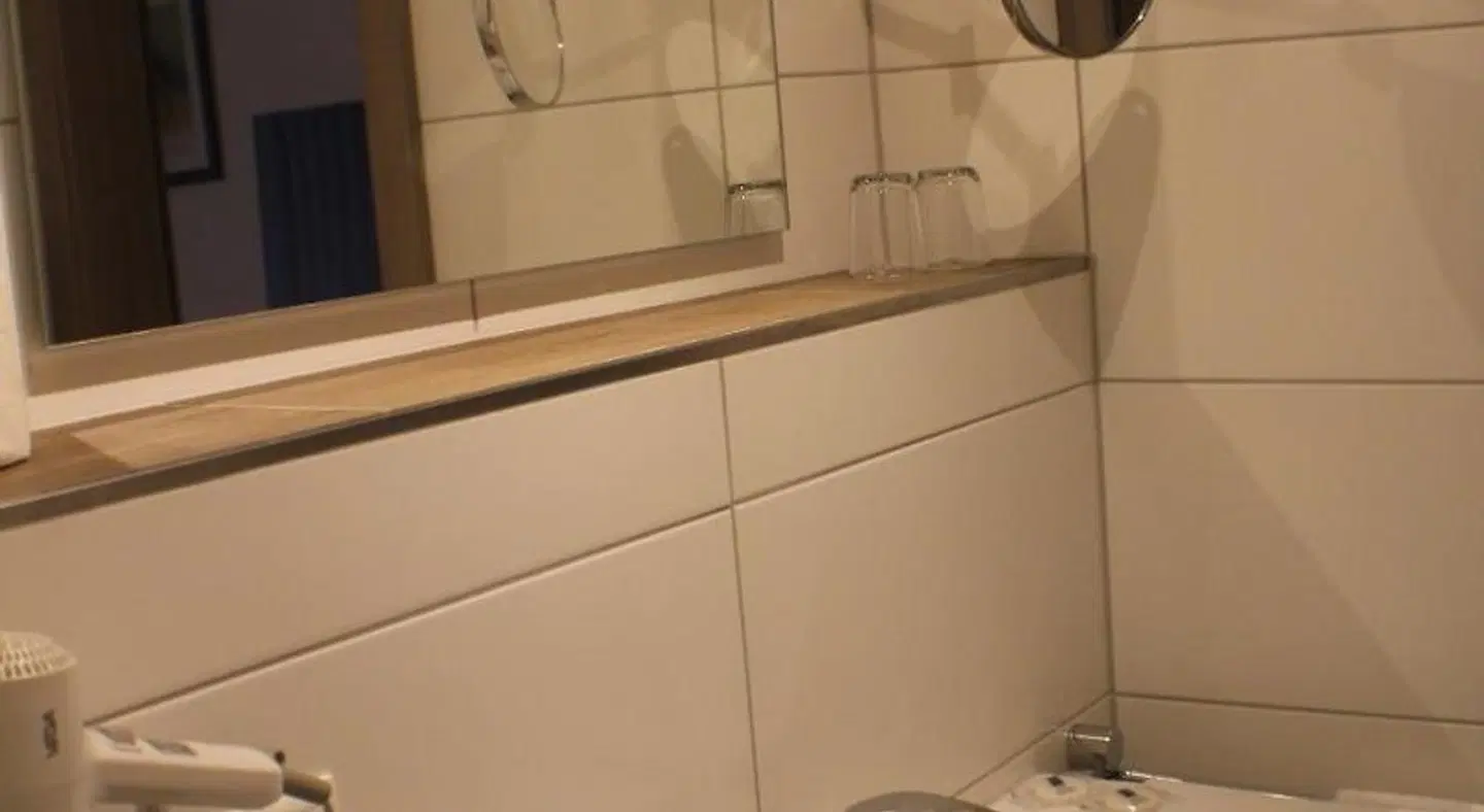 WH Hotel Zentrum Badezimmer