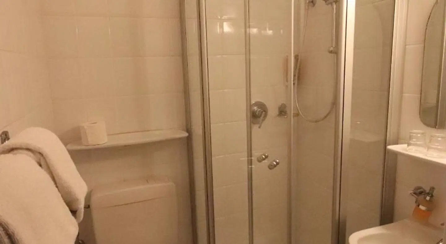 WH Hotel Zentrum Badezimmer