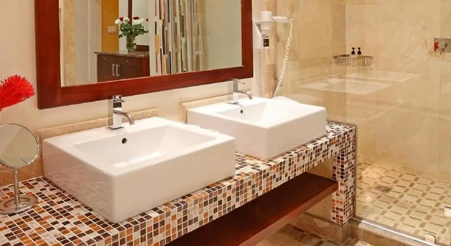 Falcons View Manor Badezimmer