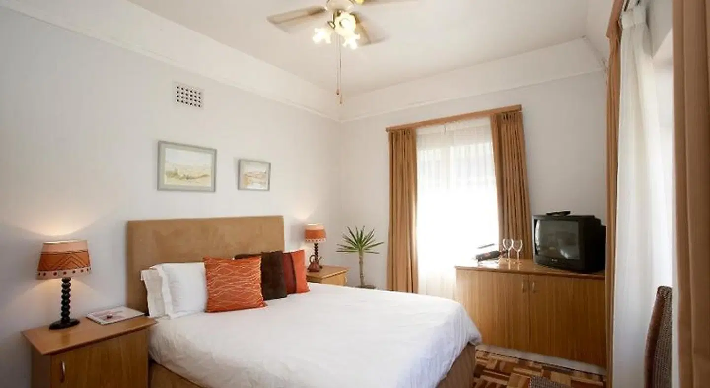 The Sanctuary Guest House Estate ROOM_EXAMPLE