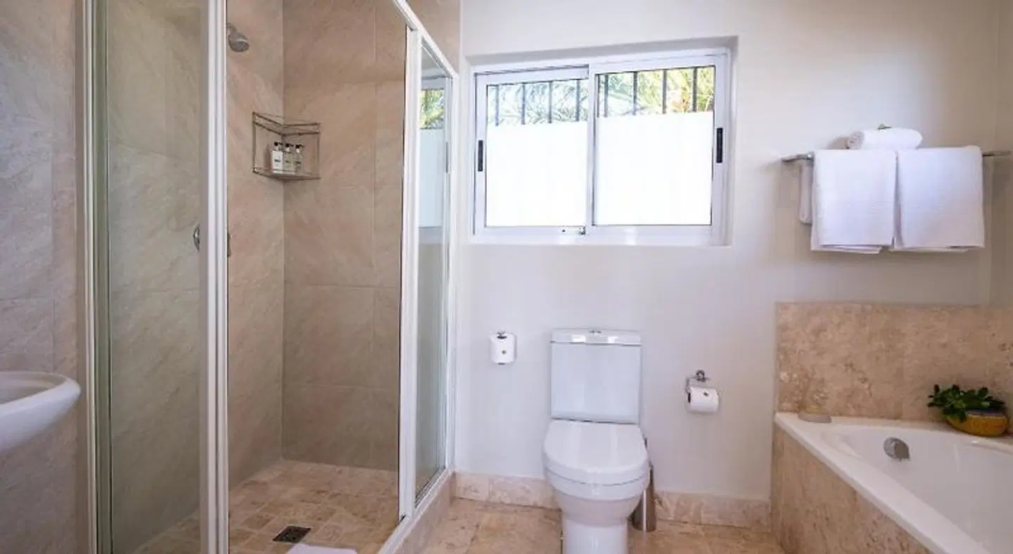 3 On Camps Bay Boutique Hotel Badezimmer