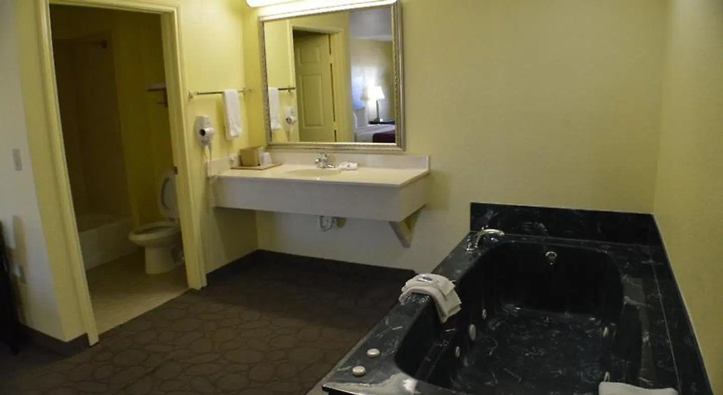 Scottish Inns Fort Worth Badezimmer