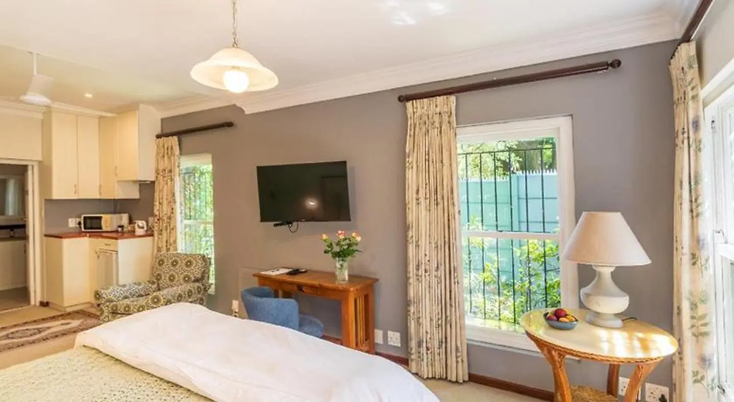 Hedge House Guest House ROOM_EXAMPLE