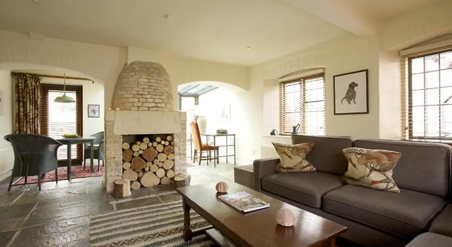 Hare & Hounds LOUNGE_LOBBY