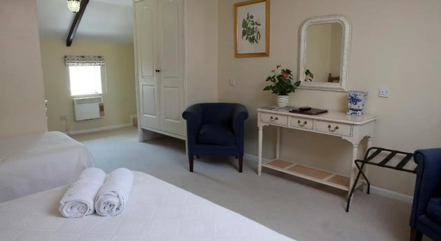 Yalbury Cottage ROOM_EXAMPLE