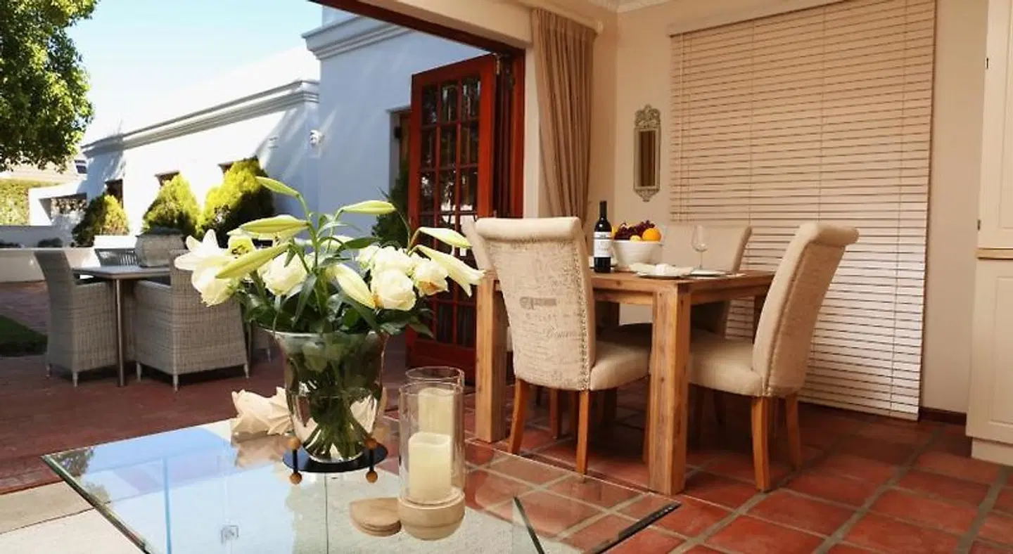 Constantia Garden Suites Restaurant