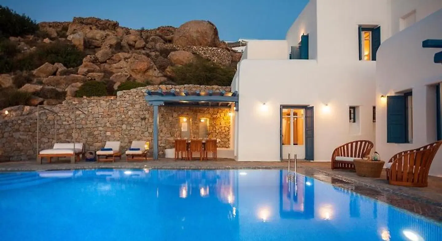 AGL Luxury Villas OUTDOOR_POOL