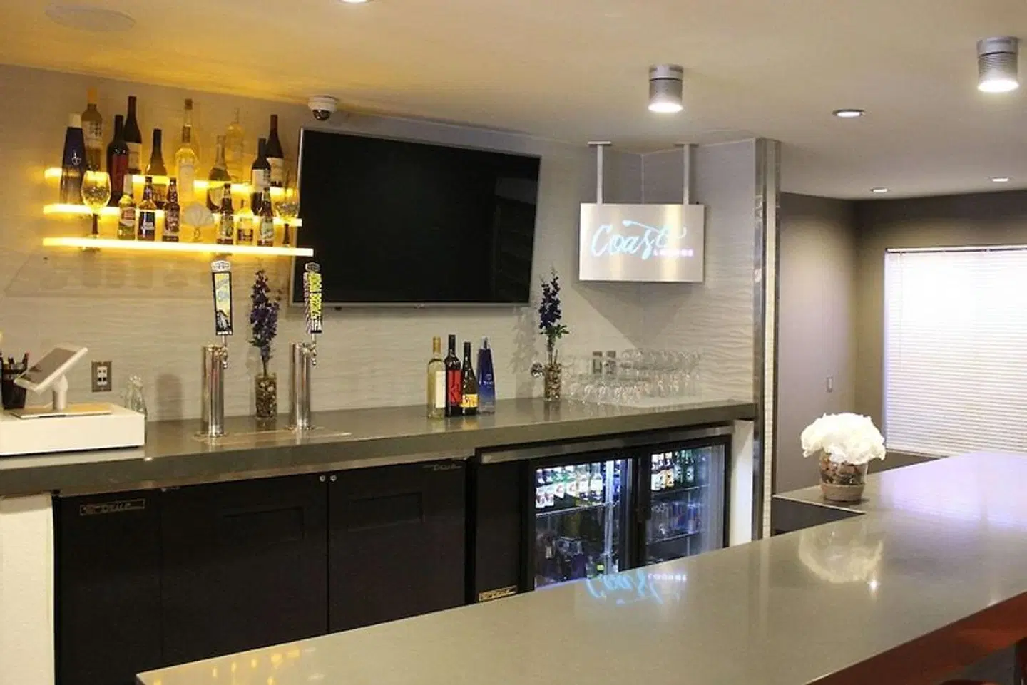 OC Hotel Costa Mesa Bar