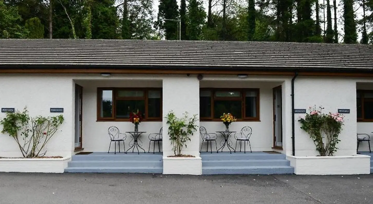 The Gower Hotel EXTERIOR