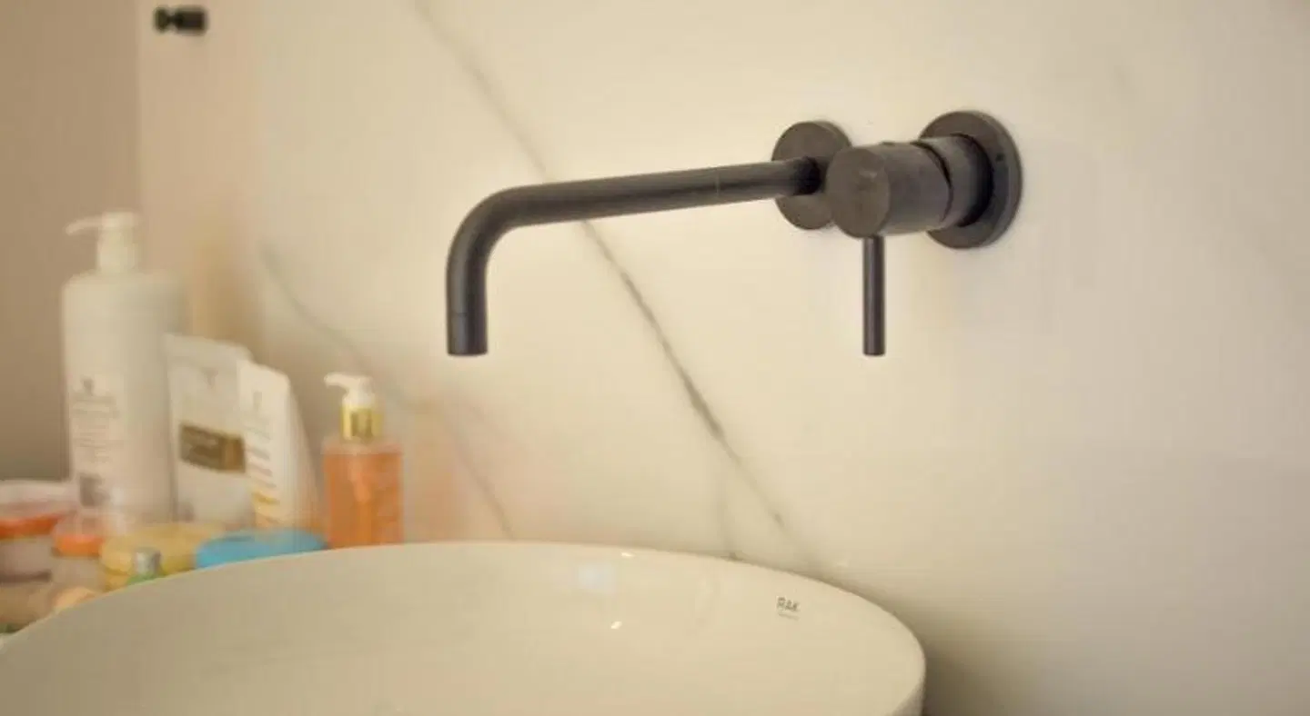 Kastro Maini Badezimmer