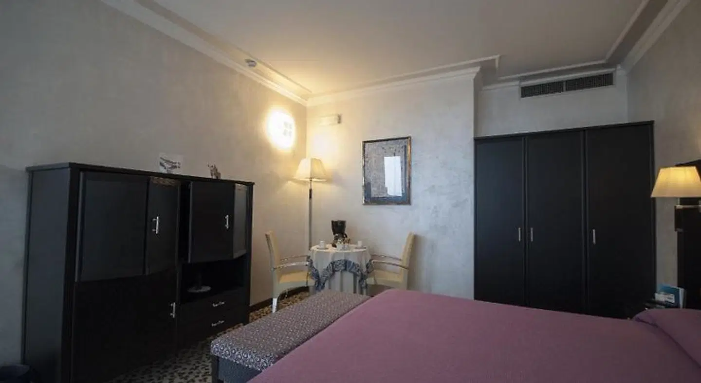 Brindor ROOM_EXAMPLE