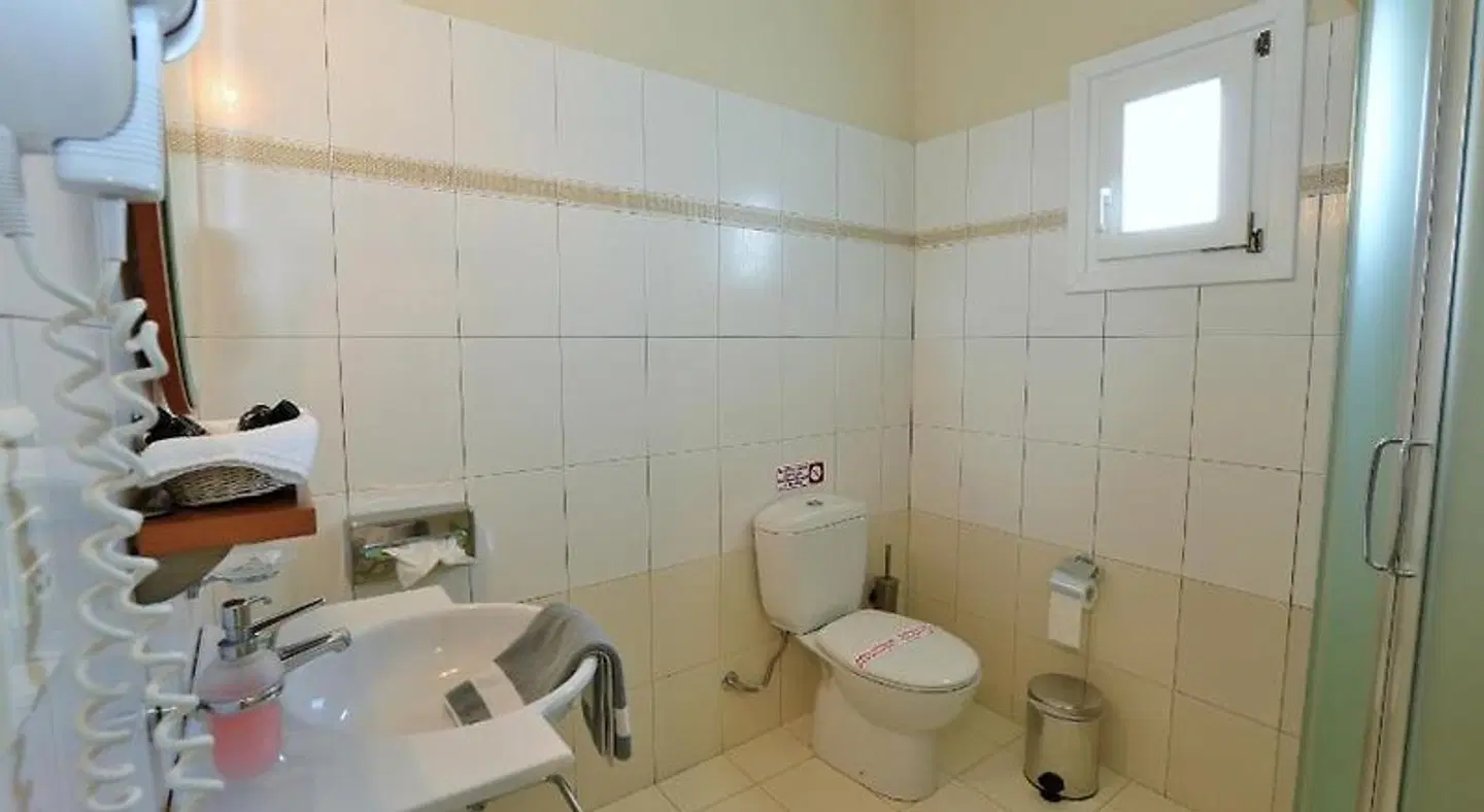 Petali Village Hotel Badezimmer